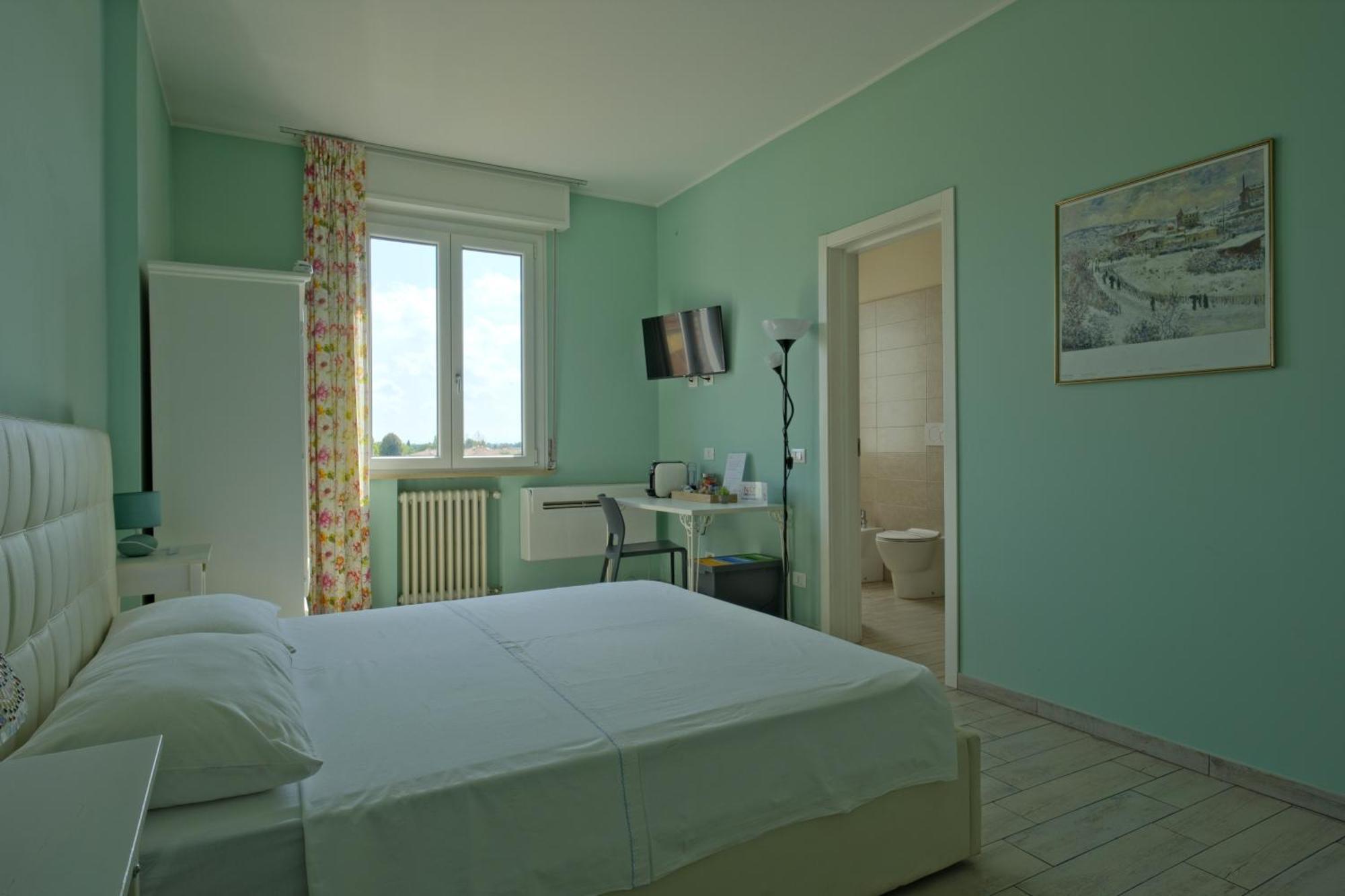 Alla Scaletta - Stanze Con Bagno Privato E Wifi A Pochi Passi Dal Duomo Mirandola Εξωτερικό φωτογραφία